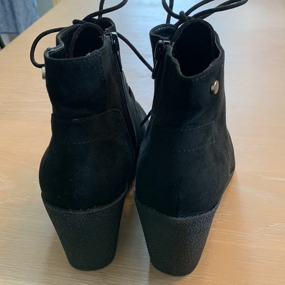 Style & Co Wedge Booties black with laces and inside zippers Sz 9M, New in Box - Picture 4 of 10